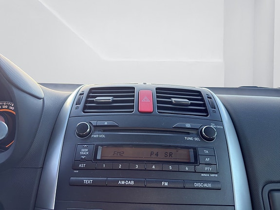 Toyota Auris 13 of 14