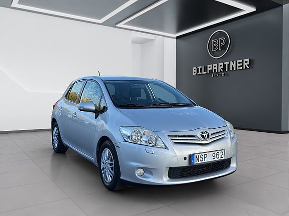Toyota Auris 4 of 14