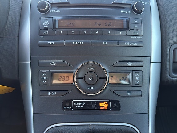 Toyota Auris 14 of 14