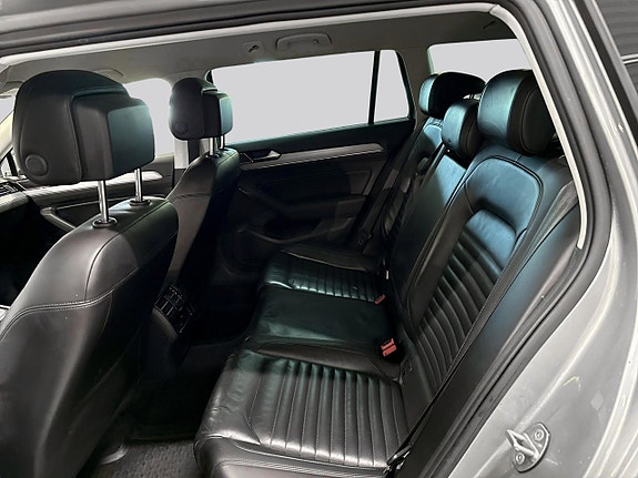 Volkswagen Passat 9 of 18