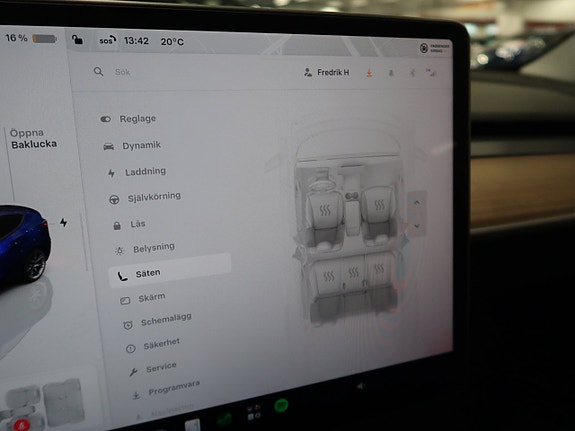 Tesla Model Y 29 of 30