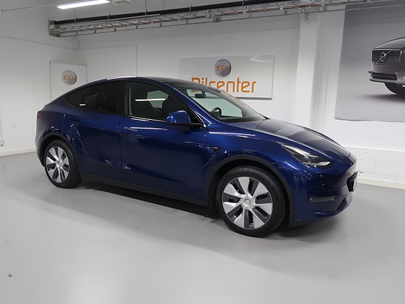 Tesla Model Y 4 of 30
