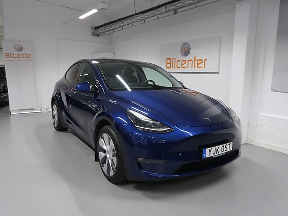 Tesla Model Y 3 of 30