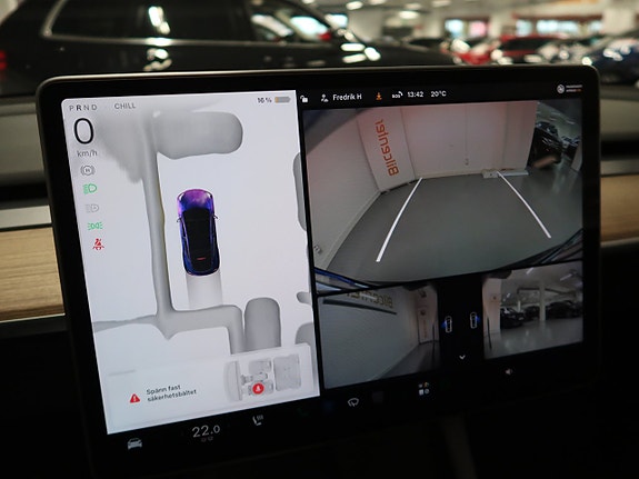 Tesla Model Y 26 of 30