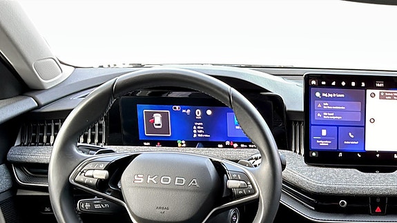 Skoda Superb 10 of 12