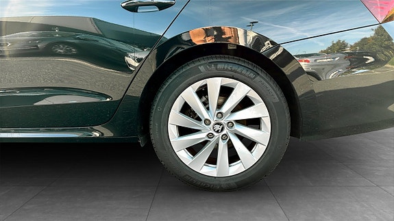 Skoda Octavia 6 of 12
