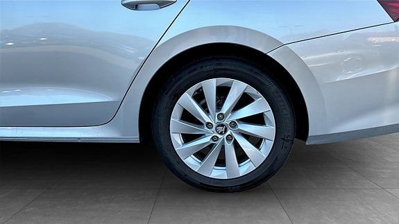 Skoda Octavia 6 of 12
