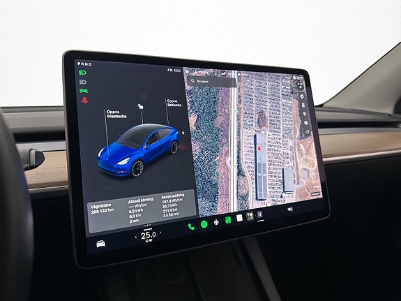 Tesla Model Y 22 of 30