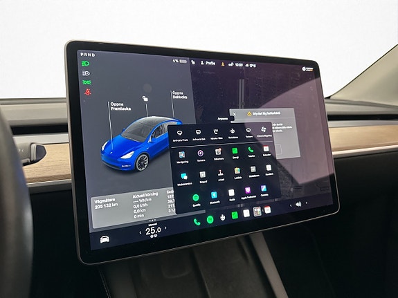 Tesla Model Y 21 of 30