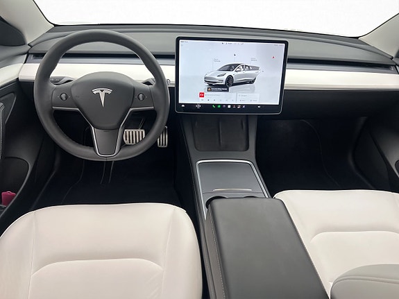 Tesla Model 3 12 of 30