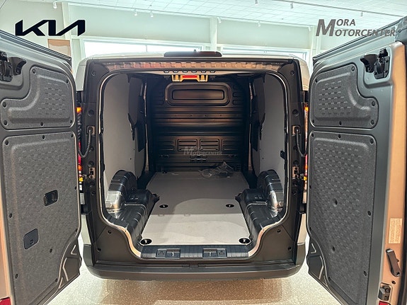 Kia PV5 14 of 14