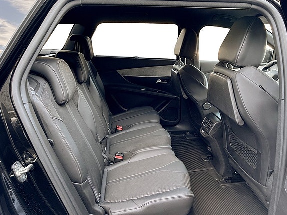 Peugeot 5008 11 of 15