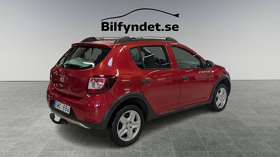 Dacia Sandero Stepway 2 of 5