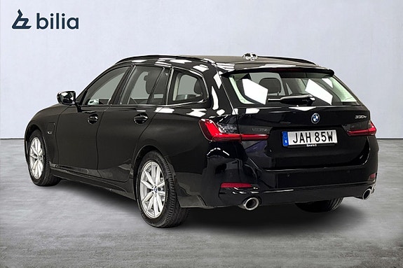 BMW 330e 4 of 15
