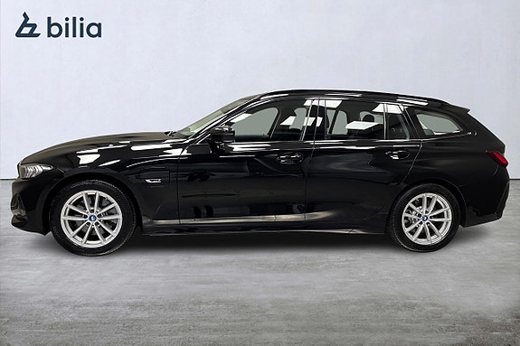 BMW 330e 5 of 15