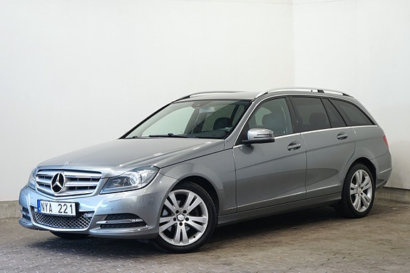 Mercedes-Benz C220 2 of 9