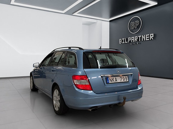 Mercedes-Benz C180 7 of 15