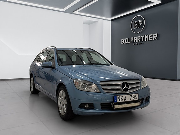 Mercedes-Benz C180 4 of 15