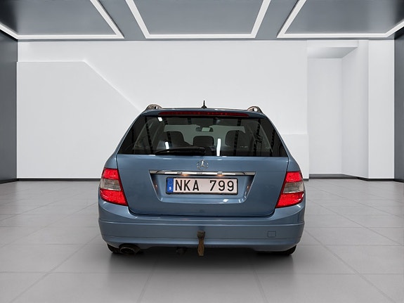 Mercedes-Benz C180 6 of 15