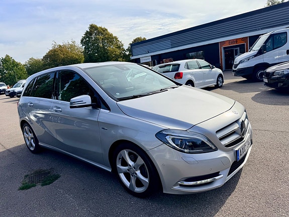 Mercedes-Benz B180 5 of 19