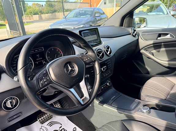 Mercedes-Benz B180 8 of 19