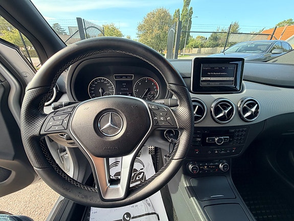 Mercedes-Benz B180 10 of 19