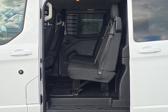Ford Transit Custom 24 of 30