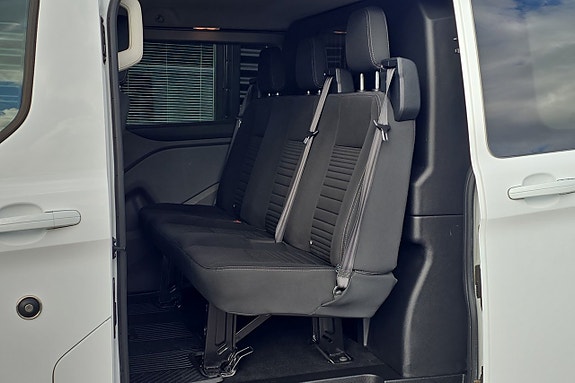 Ford Transit Custom 9 of 30