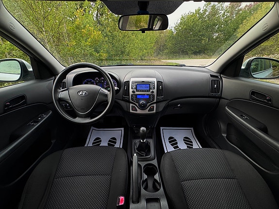 Hyundai i30 2 of 4