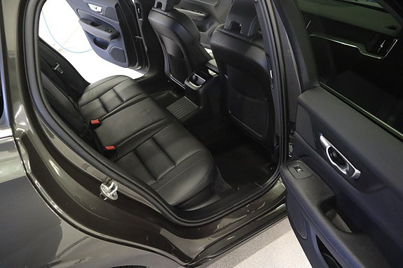 Volvo V60 9 of 20