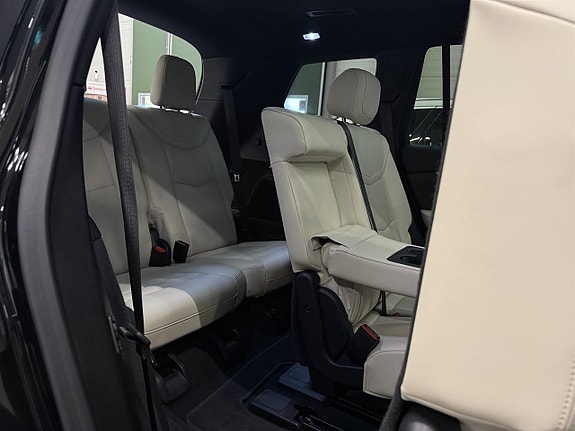 Cadillac XT6 350T 11 of 27