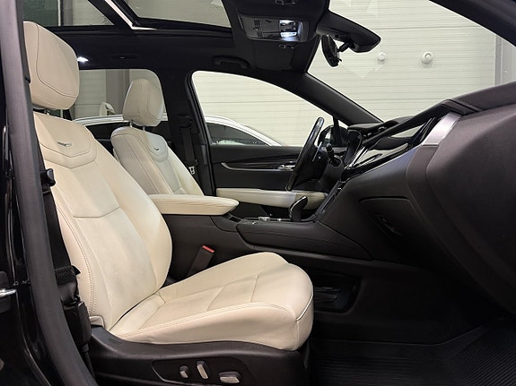 Cadillac XT6 350T 9 of 27