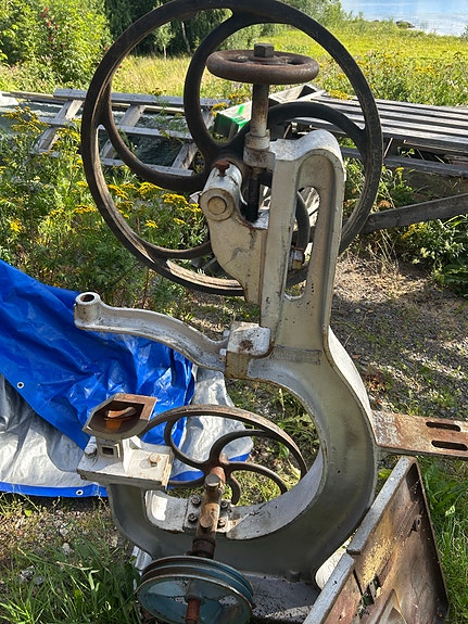 Gammal gedigen bandsåg