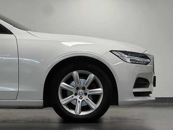 Volvo V90 10 of 22