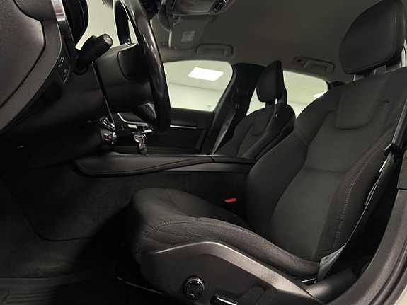 Volvo V90 14 of 22