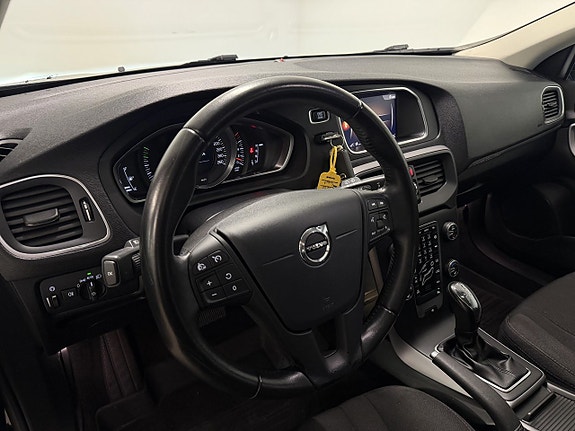Volvo V40 Cross Country 8 of 11
