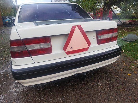 Volvo 940 3 of 4