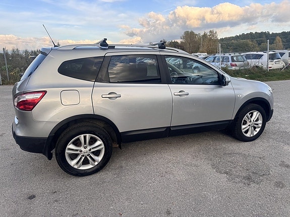 Nissan Qashqai+2 4 of 5