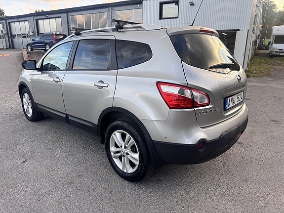 Nissan Qashqai+2 2 of 5