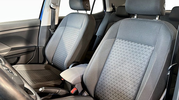 Volkswagen T-Cross 8 of 19