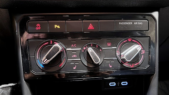 Volkswagen T-Cross 17 of 19