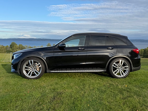 Mercedes-Benz GLC220 d 2 of 9