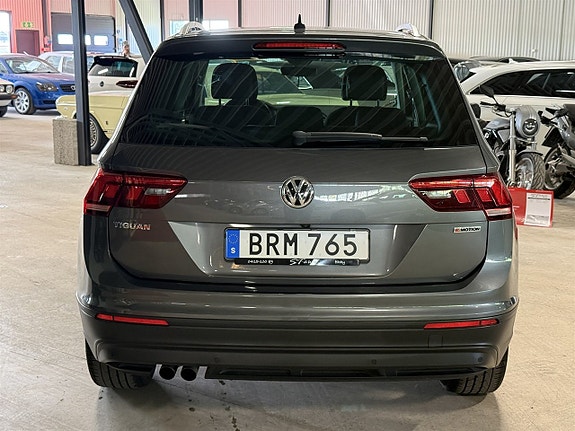 Volkswagen Tiguan 4 of 13