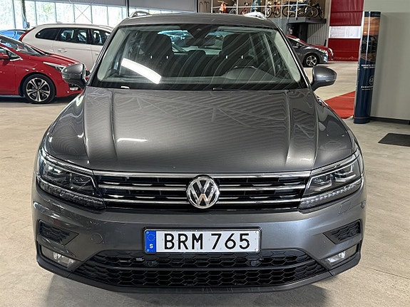 Volkswagen Tiguan 2 of 13