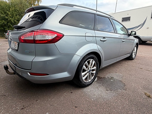 Ford Mondeo 10 of 25