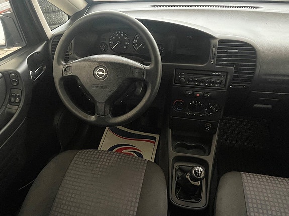 Opel Zafira 14 of 21