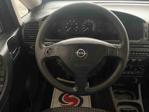Opel Zafira 15 of 21