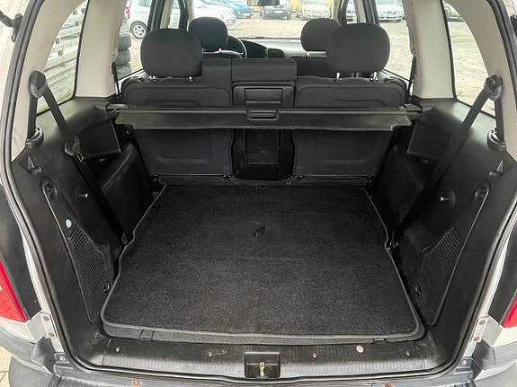 Opel Zafira 9 of 21