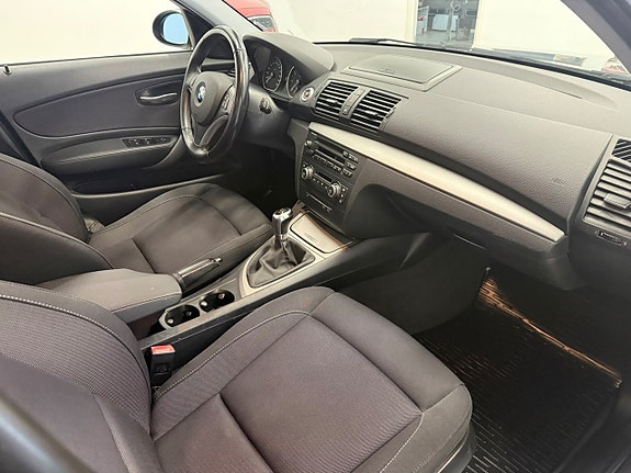 BMW 118i 8 of 11