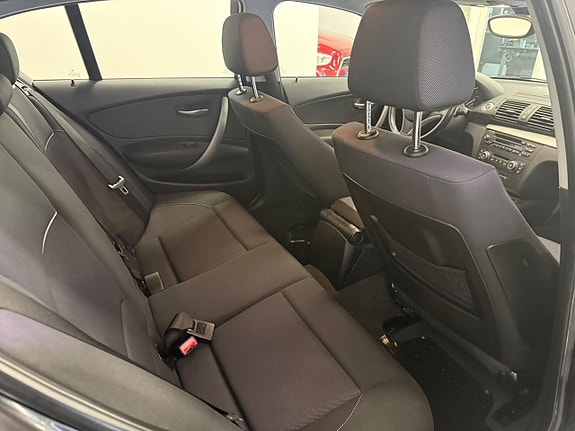 BMW 118i 10 of 11